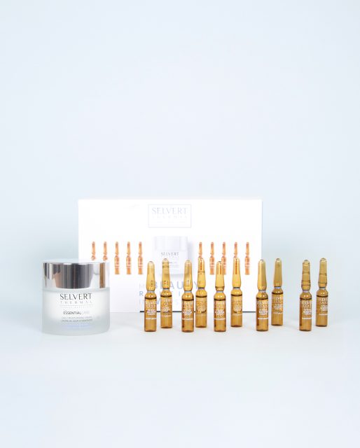 El pack My Beauty Routine in Two Steps de Selvert Thermal une la acción inmediata de las ampollas Intense Booster Drops Moisturising con el poder nutritivo de la Daily Moisturising Cream 💧. 

Una propuesta pensada para pieles normales a secas que buscan hidratación, elasticidad y efecto glow desde el primer gesto.

Disponible en centros de estética autorizados.
#SelvertThermal #CosmeticaProfesional #CosmeticaAvanzada #TratamientoFacial
_____

The My Beauty Routine in Two Steps set from Selvert Thermal pairs the immediate action of the Intense Booster Drops Moisturising ampoules with the nourishing power of the Daily Moisturising Cream 💧

Designed for normal to dry skin looking for hydration, elasticity and a glow effect from the very first step.

Available at authorised beauty centres.

#SelvertThermal #ProfessionalCosmetics #AdvancedSkincare #FacialTreatment