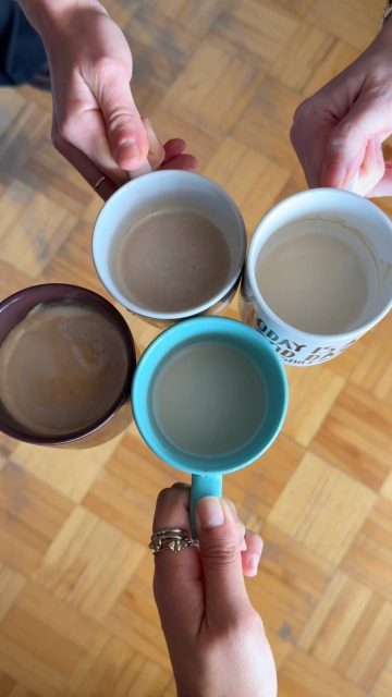 La ofi La ofi funciona mejor con ellas. Más ruido, más ideas, más ganas de venir 🩷
____

The office works better with them. More noise, more ideas, more reasons to show up 🩷

#agencylife