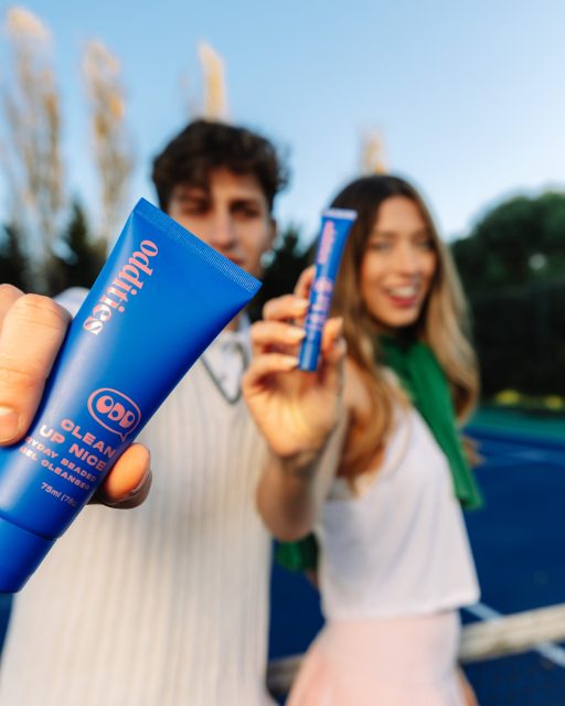 La gen Z no es solo parte de la conversación, la está liderando.

@odditieskin apuesta por una nueva generación que entiende el skincare como expresión, identidad y autocuidado real. Una generación que exige transparencia, estética y fórmulas que funcionen, pero también marcas con personalidad.

En un entorno donde las rutinas se comparten, los ingredientes se analizan y la autenticidad no se negocia, conectar con la Gen Z significa hablar su idioma (y entender su piel).

Orgullosas de acompañar a Oddities en la construcción de una estrategia que une skincare, cultura digital y comunidad. 🌿✨

___

Gen Z isn’t just part of the conversation — they’re leading it.

@odditieskin is embracing a new generation that sees skincare as expression, identity and real self-care. A generation that demands transparency, aesthetics and formulas that truly work — but also brands with personality.

In a landscape where routines are shared, ingredients are analyzed and authenticity is non-negotiable, connecting with Gen Z means speaking their language (and understanding their skin).

Proud to support Oddities in building a strategy that brings together skincare, digital culture and community. 🌿✨

#OdditiesSkin #GenZBeauty #SkincareCommunity #DigitalBeauty